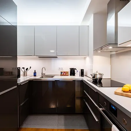 Appartement Days - One Bedroom With Balcony And 200mbps Wifi